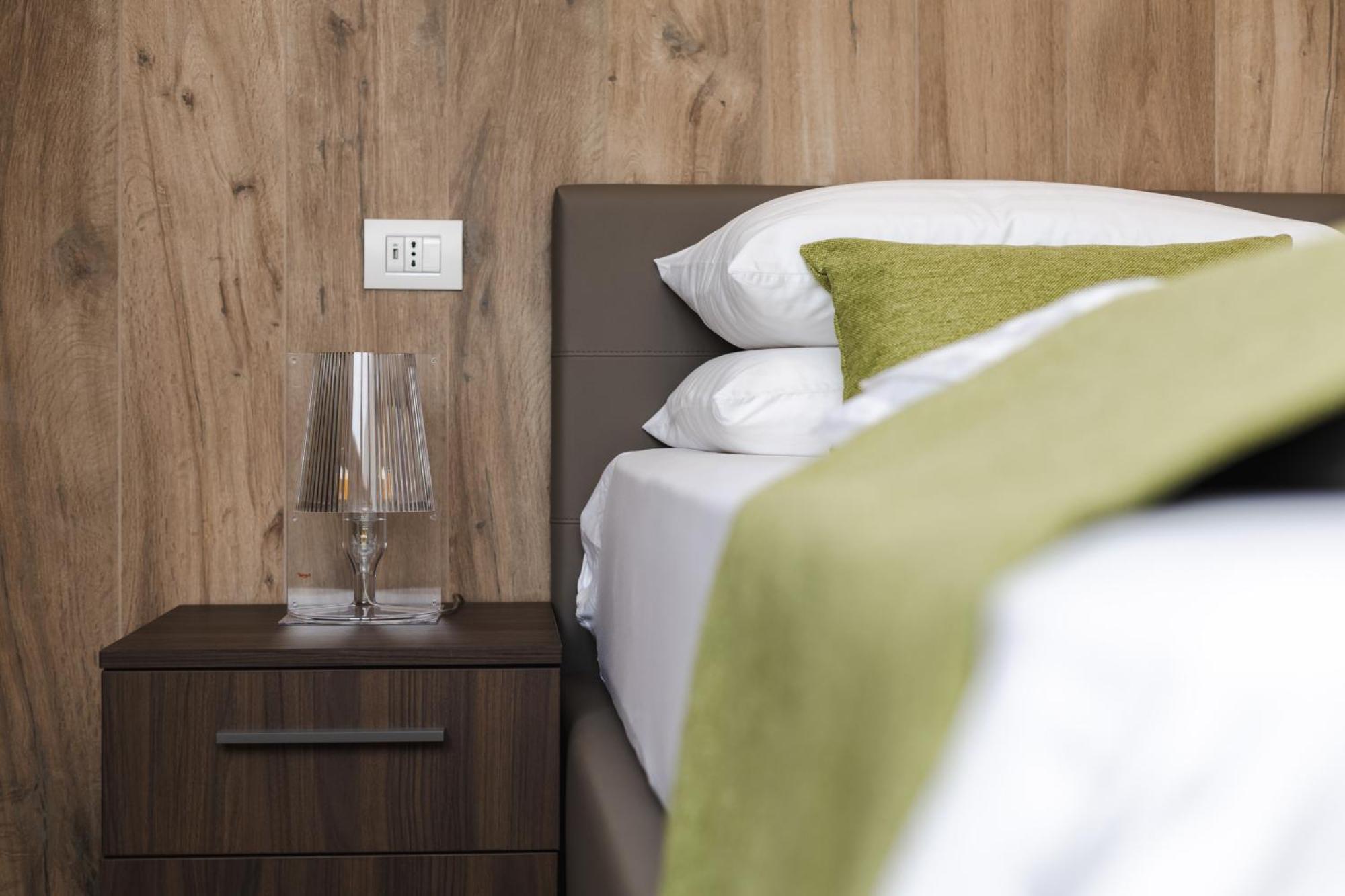 Boutique Apartments By Annalisa Torbole Sul Garda Extérieur photo