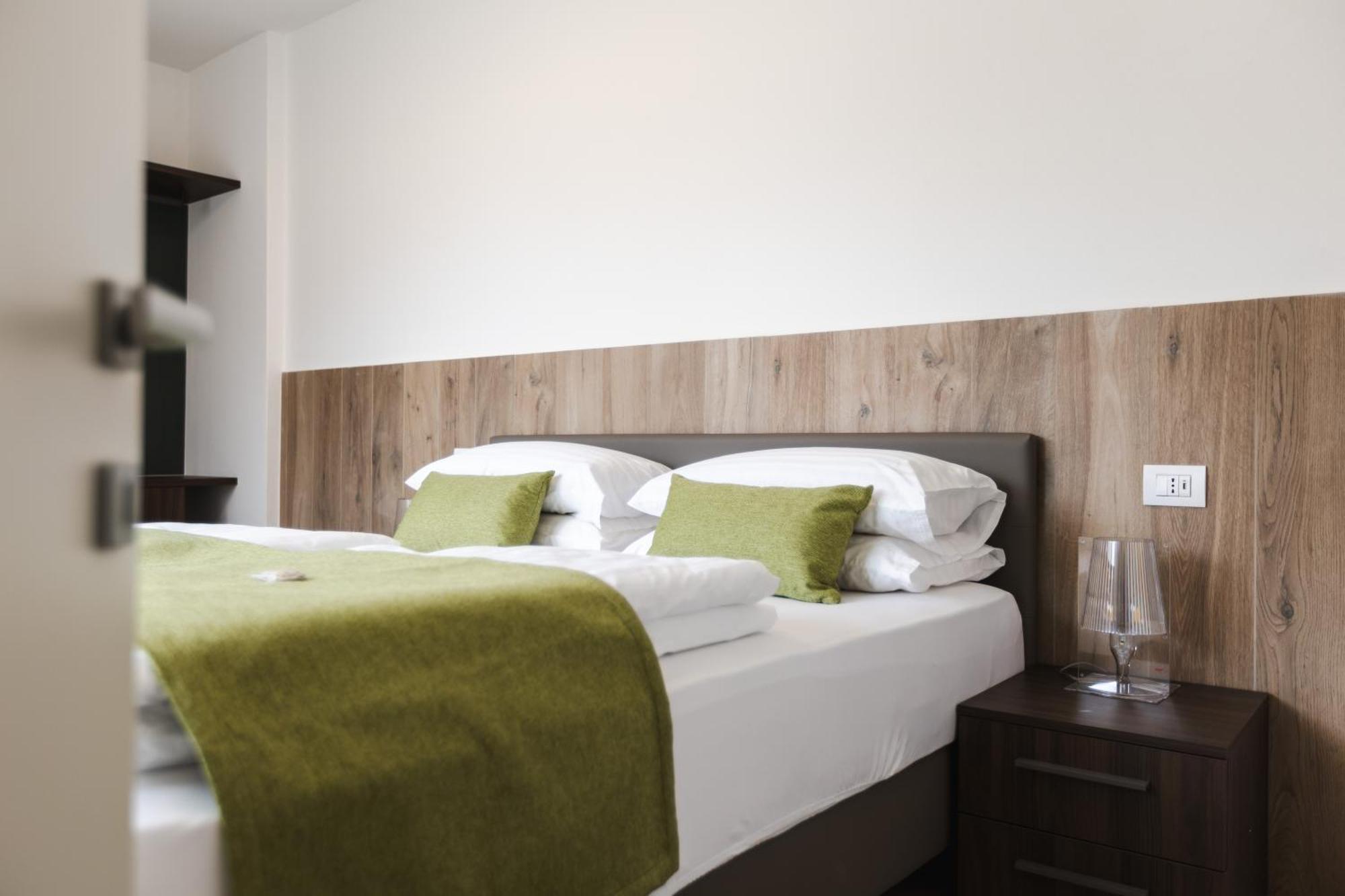 Boutique Apartments By Annalisa Torbole Sul Garda Extérieur photo